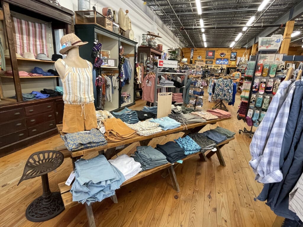 Womens General Store Chimney Rock general store 89 Bubba O'Leary's